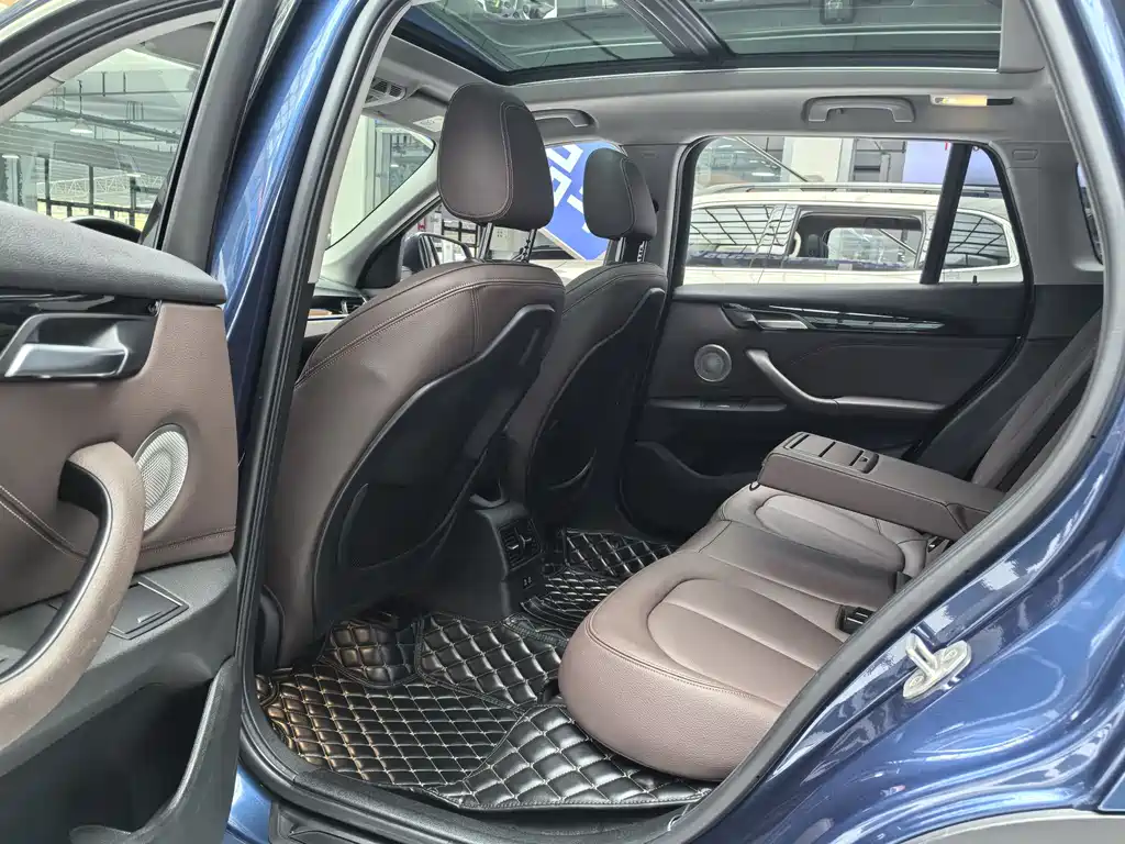 BMW X1 2021 — фото 11