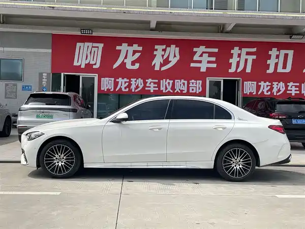 Mercedes-Benz C-Class 2025