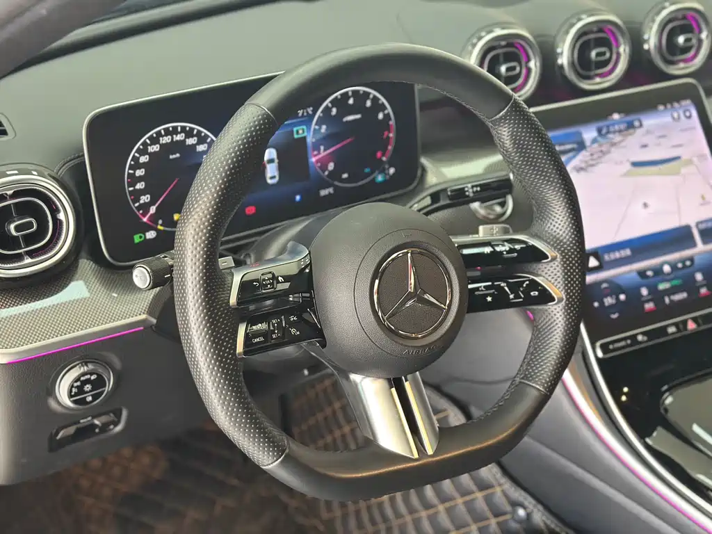 Mercedes-Benz C-Class 2023 — фото 6