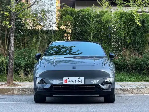 Lynk & Co Z20 2025