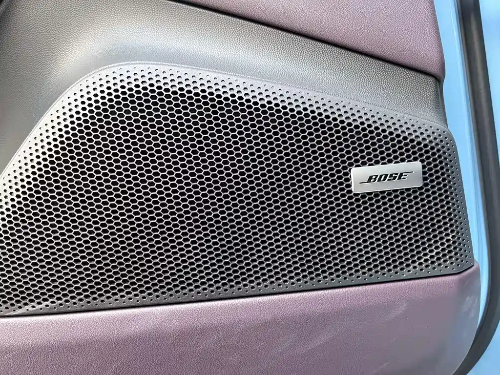 Porsche Macan EV 2025 — фото 15