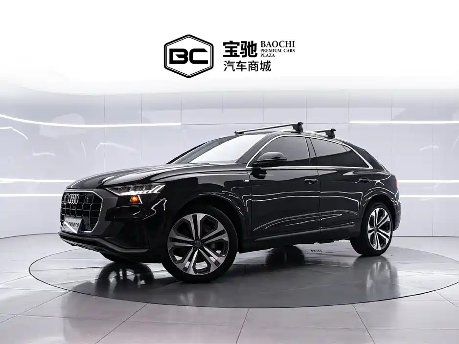 Audi Q8 2020 — фото 1