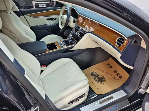 Bentley Flying Spur 2021