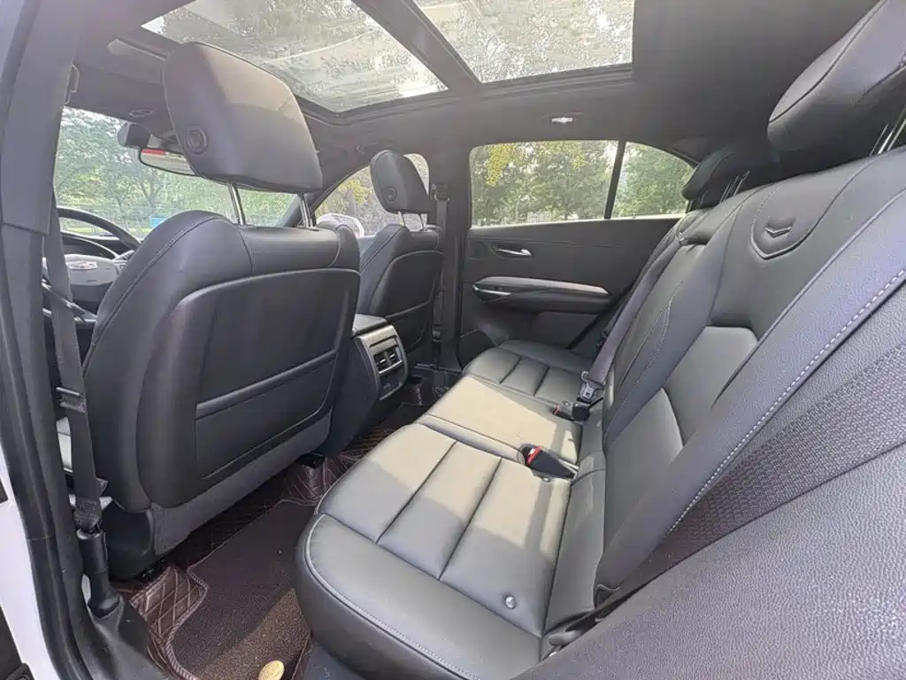 Cadillac XT4 2020 — фото 13