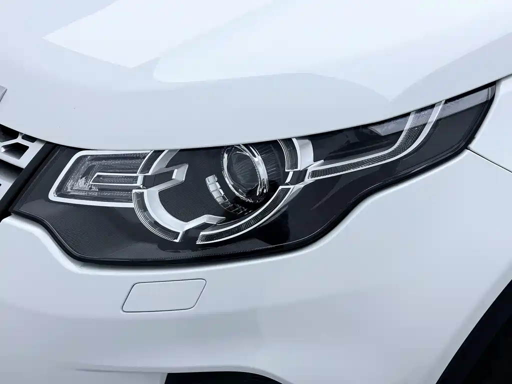 Land Rover Discovery Sport 2017 — фото 18