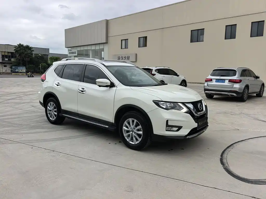 Nissan X-Trail 2018 — фото 3