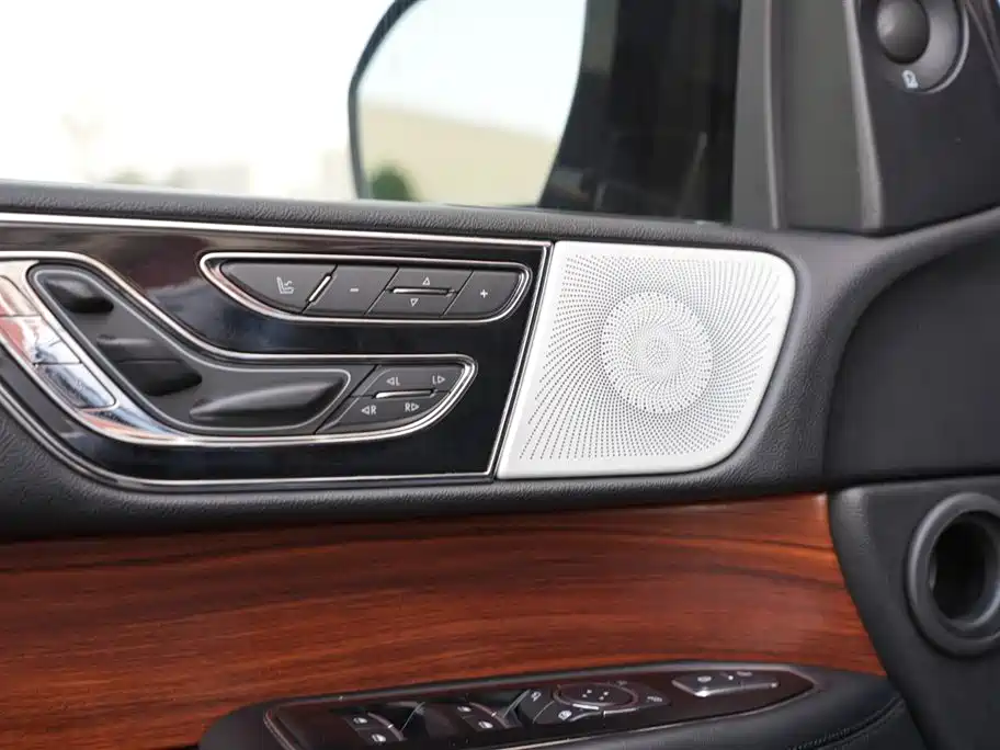 Lincoln Navigator 2019 — фото 13