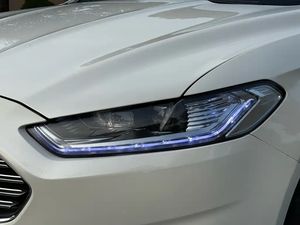 Ford Mondeo 2016 — фото 35