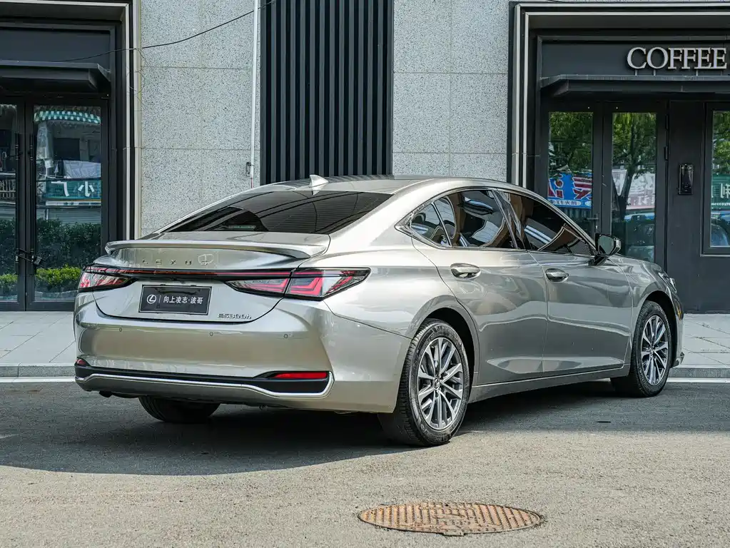 Lexus ES 2025 — фото 4