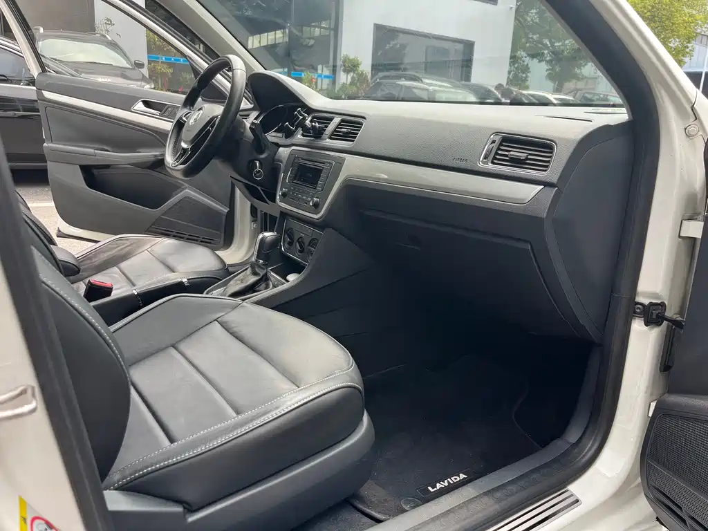 Volkswagen Gran Lavida 2016 — фото 15