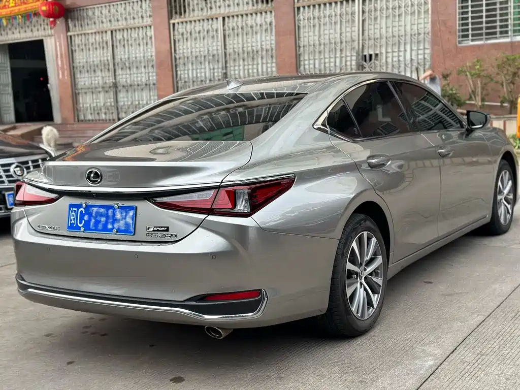 Lexus ES 2021 — фото 5