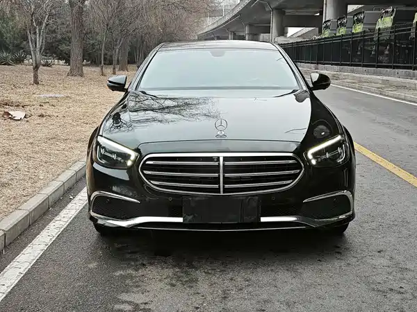 Mercedes-Benz E-Class 2022