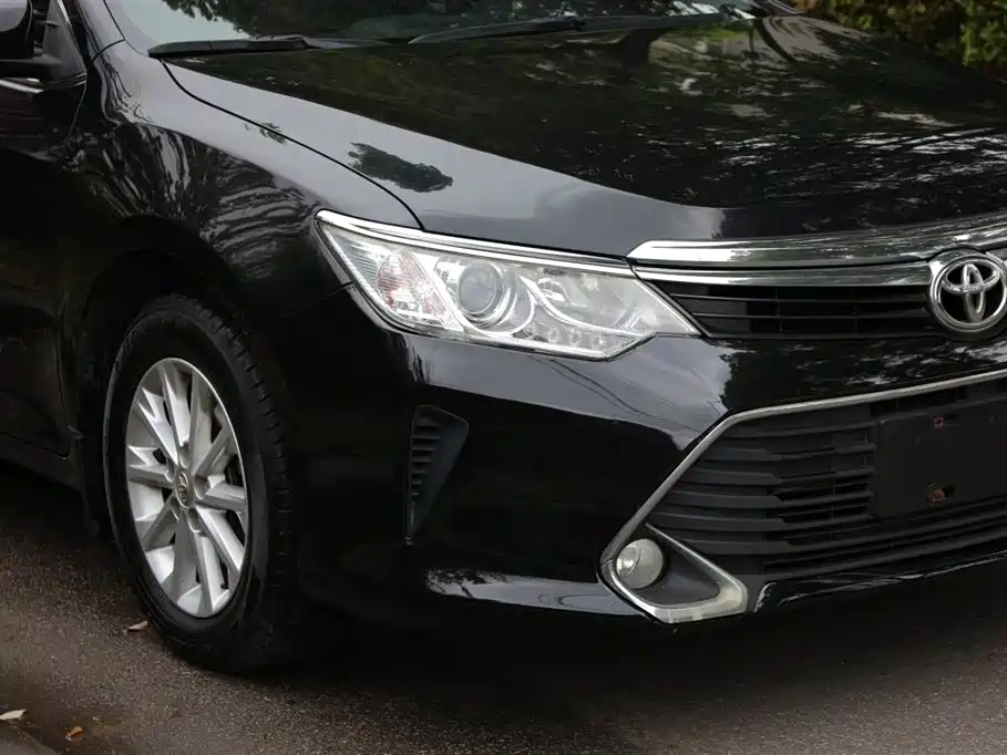 Toyota Camry 2017 — фото 17