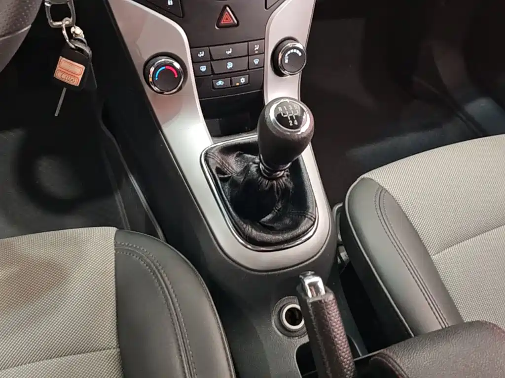 Chevrolet Cruze 2014 — фото 14