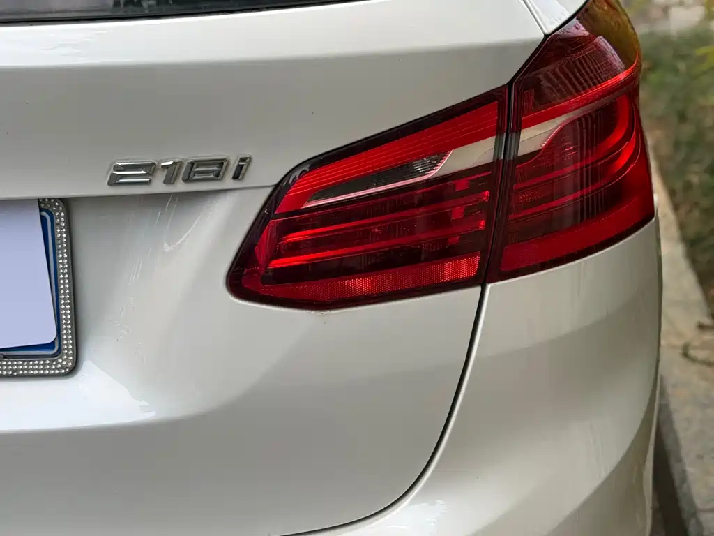 BMW 2 Series Active Tourer 2016 — фото 15