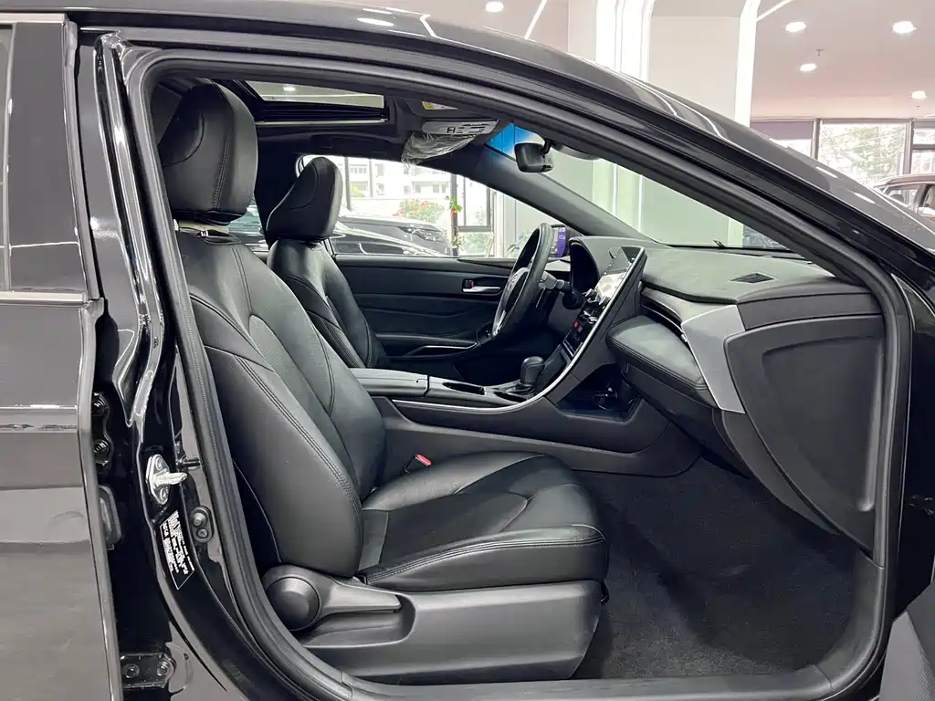 Toyota Avalon 2020 — фото 11