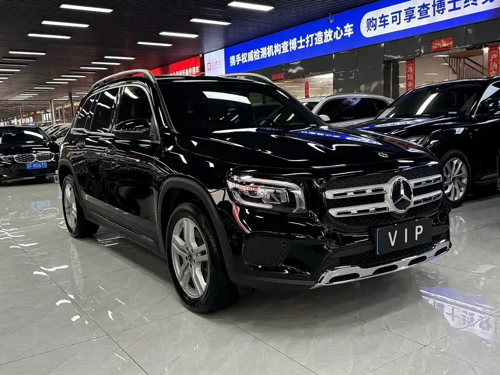 Mercedes-Benz GLB 2023