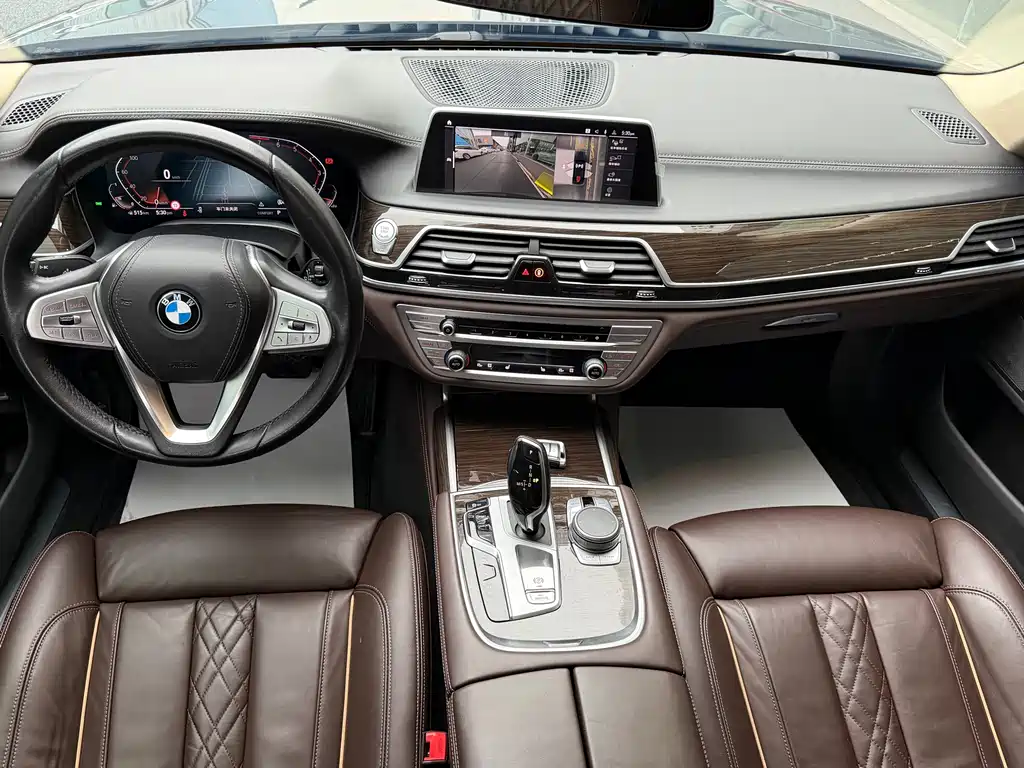 BMW 7 Series 2022 — фото 11