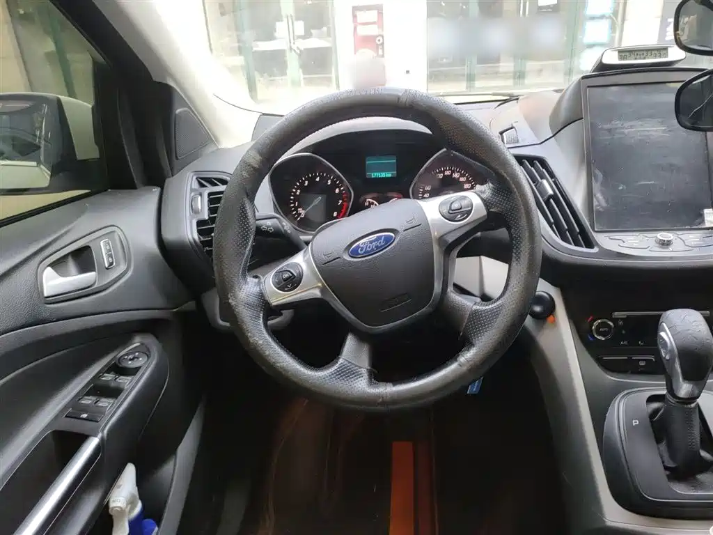 Ford Kuga 2016 — фото 3