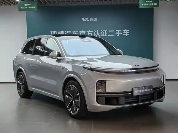 Li Auto L8 2025