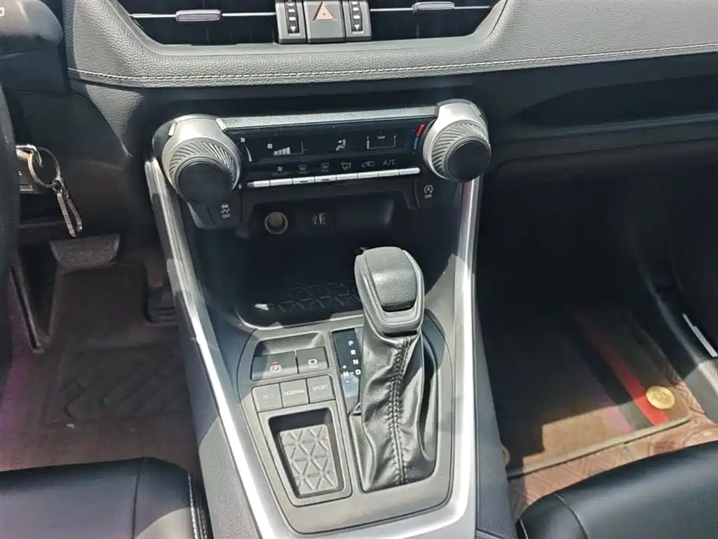 Toyota Wildlander 2023 — фото 14