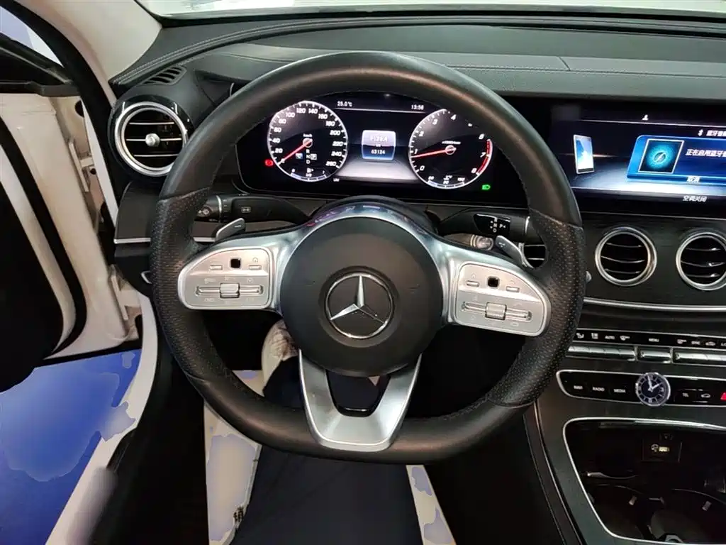 Mercedes-Benz E-Class 2020 — фото 11