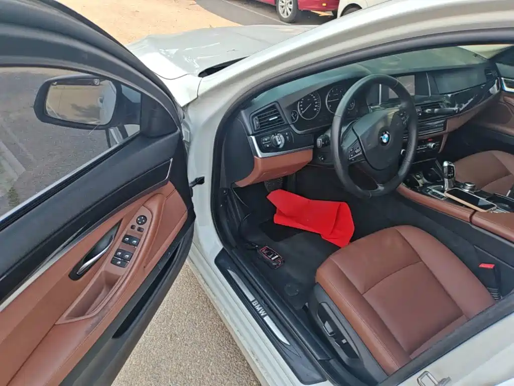 BMW 5 Series 2014 — фото 16