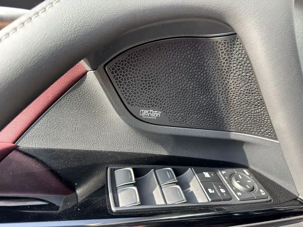 Lexus LX 2023 — фото 18