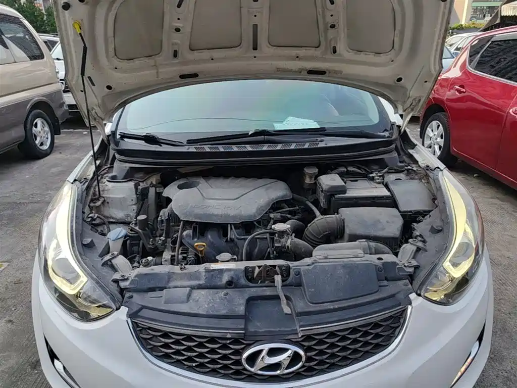 Hyundai Elantra Langdong 2016 — фото 20