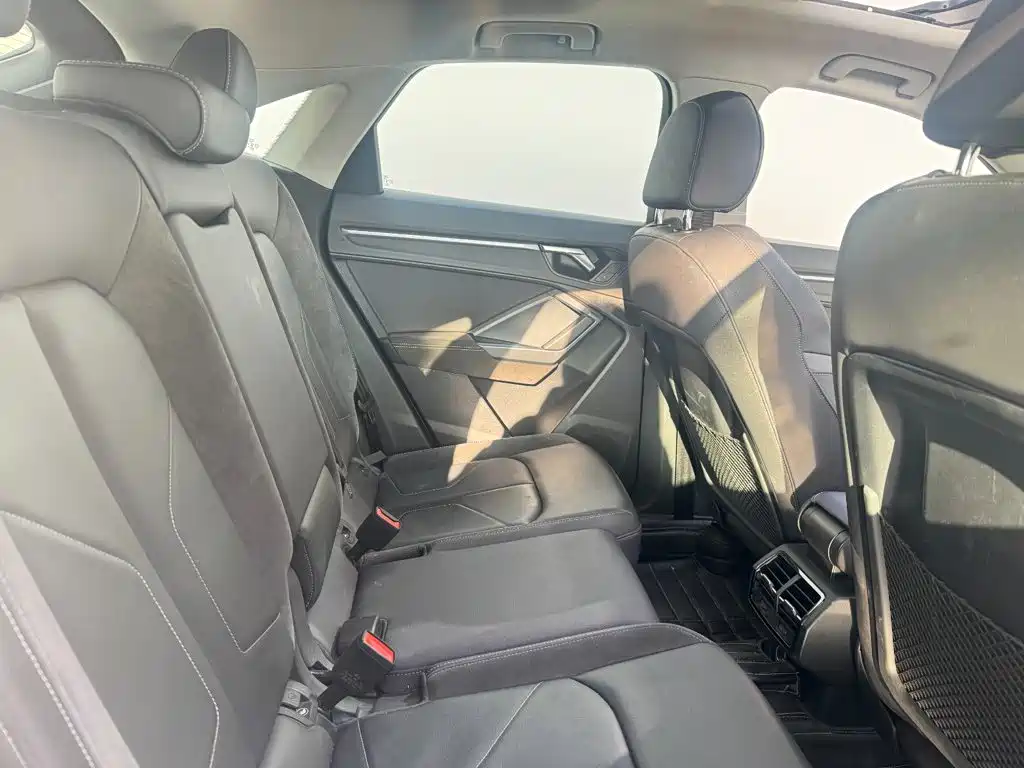 Audi Q3 Sportback 2023 — фото 8