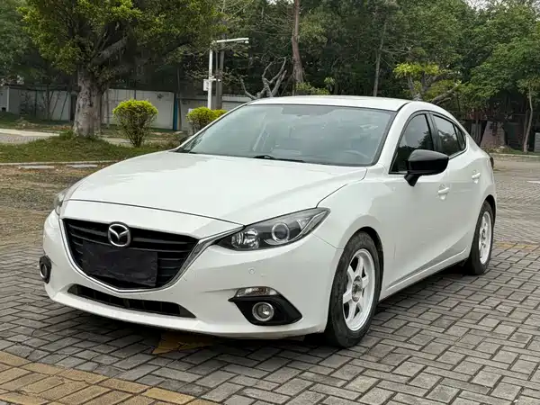 Mazda 3 Axela 2016