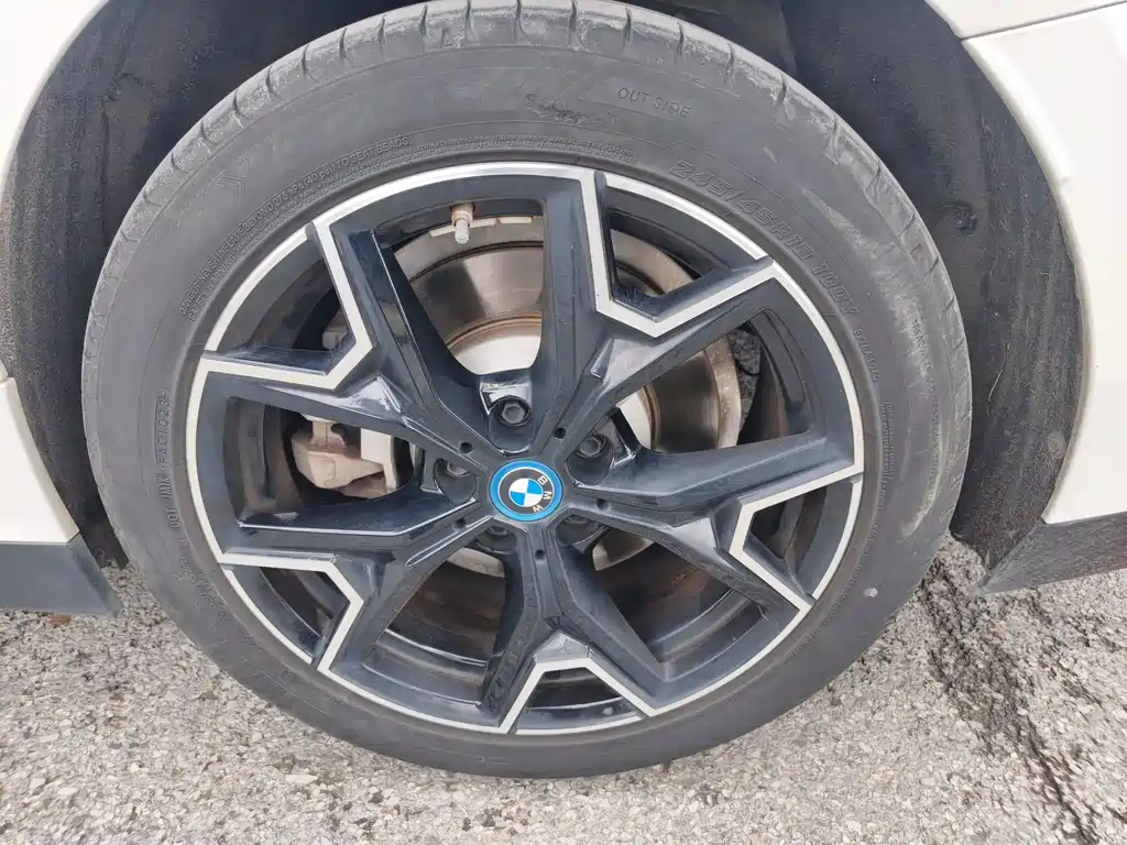 BMW i3 2024 — фото 12