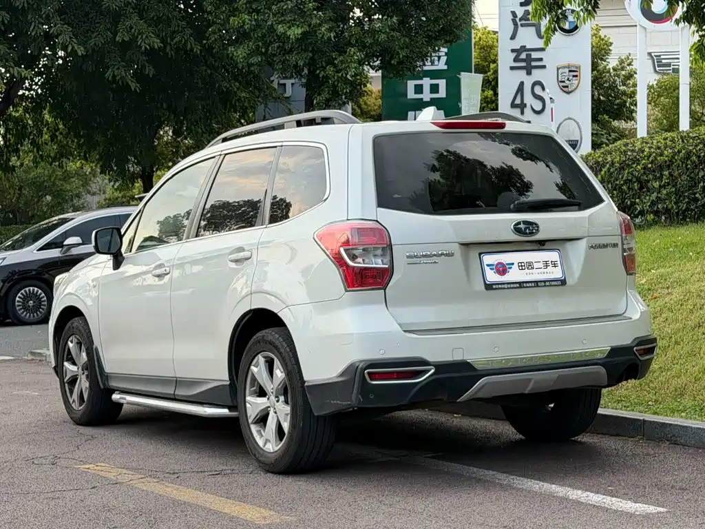 Subaru Forester 2014 — фото 4