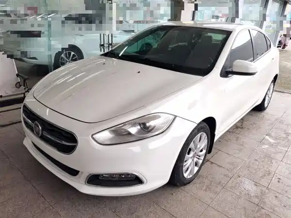 Fiat Viaggio 2015