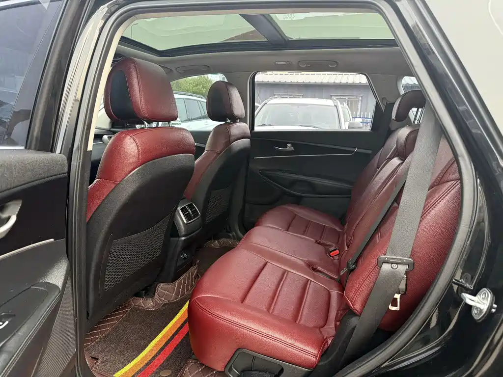 Kia Sorento 2015 — фото 3