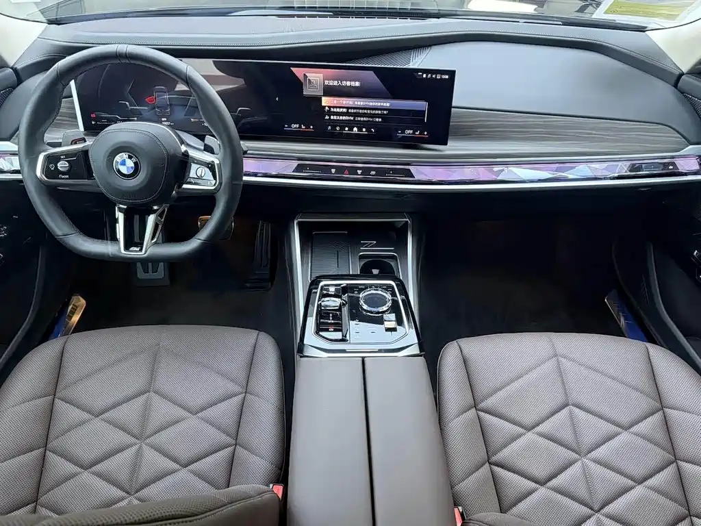 BMW 7 Series 2025 — фото 13