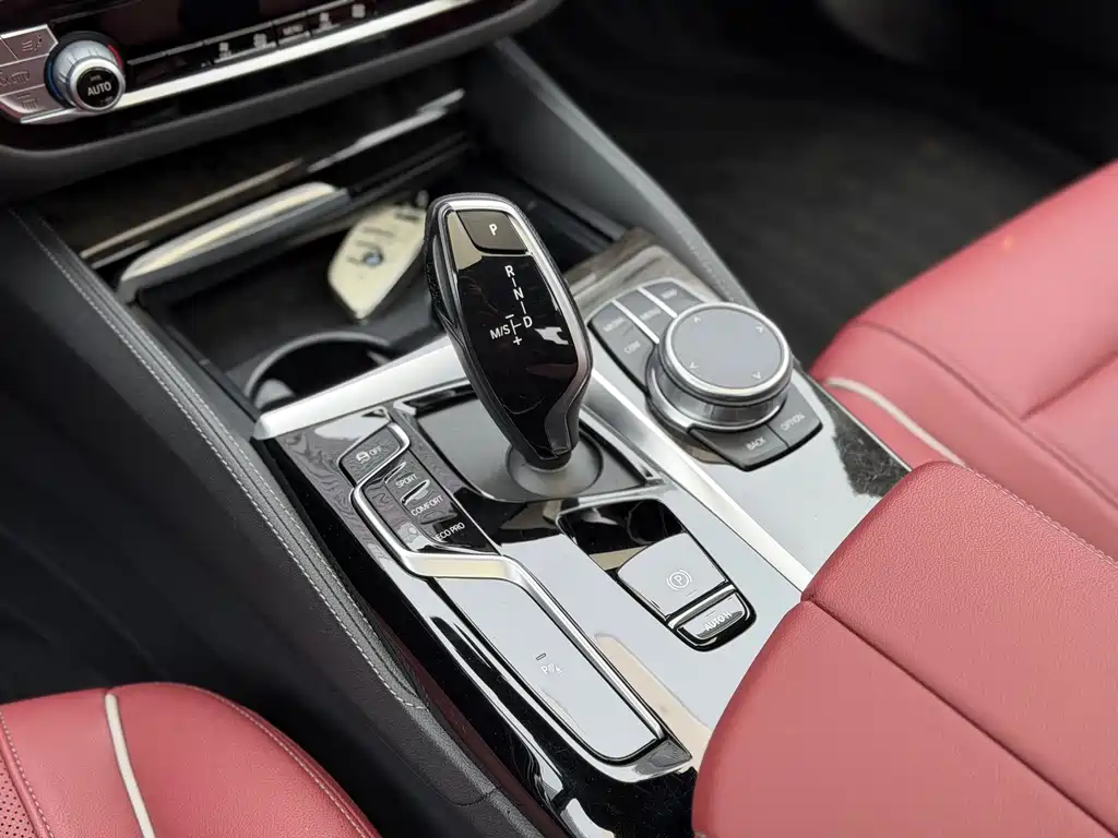 BMW 5 Series 2022 — фото 12