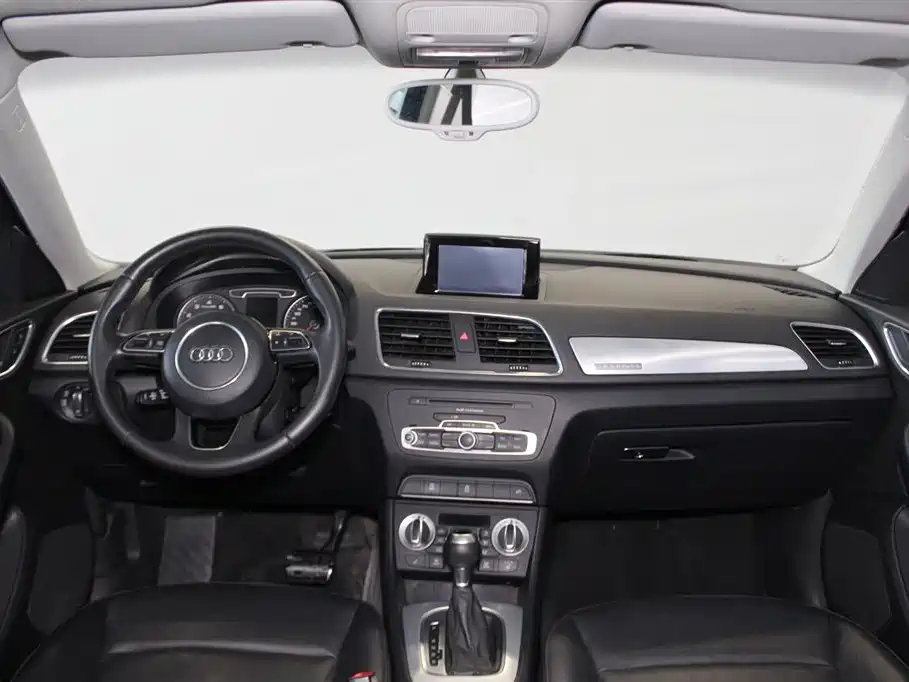 Audi Q3 2013 — фото 10