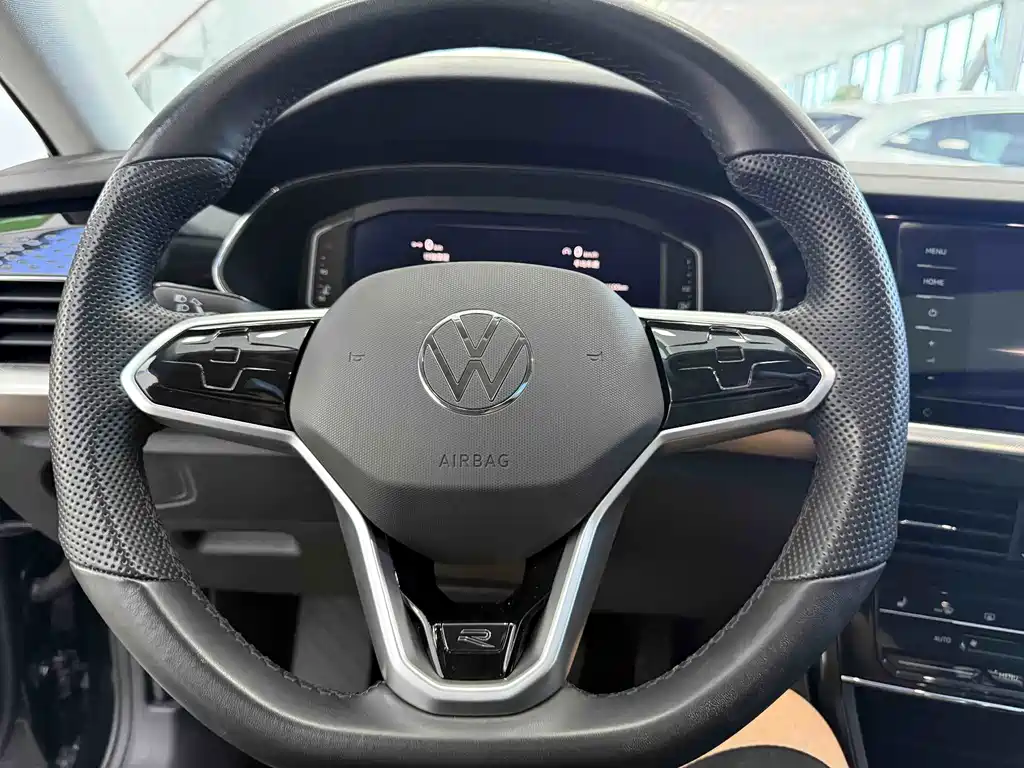 Volkswagen Passat 2022 — фото 18