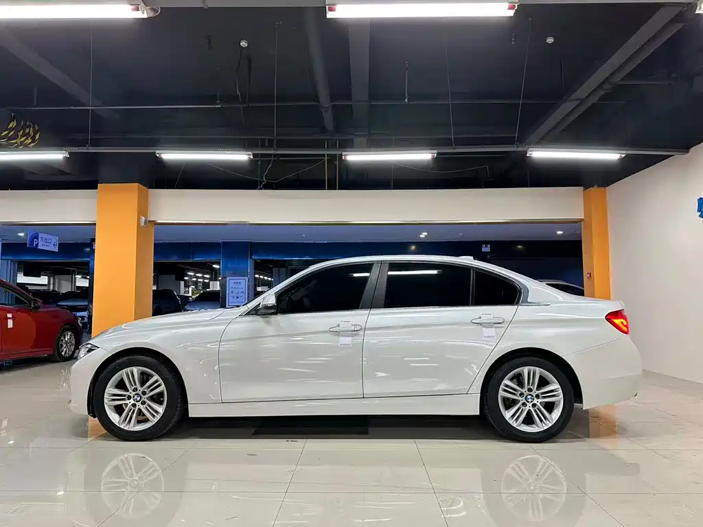 BMW 3 Series 2016 — фото 9