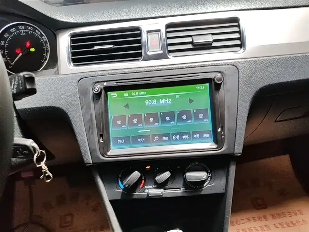 Skoda Rapid Spaceback 2017 — фото 13