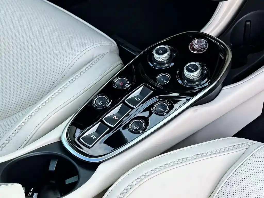 McLaren GT 2022 — фото 19
