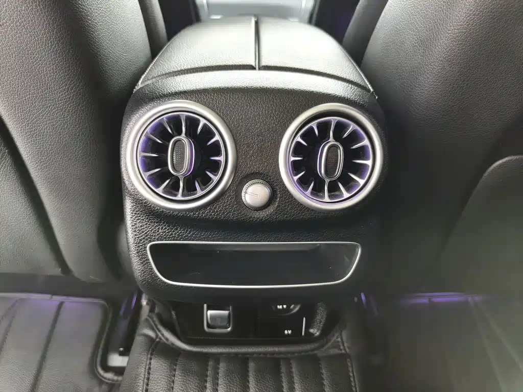Mercedes-Benz C-Class 2021 — фото 10