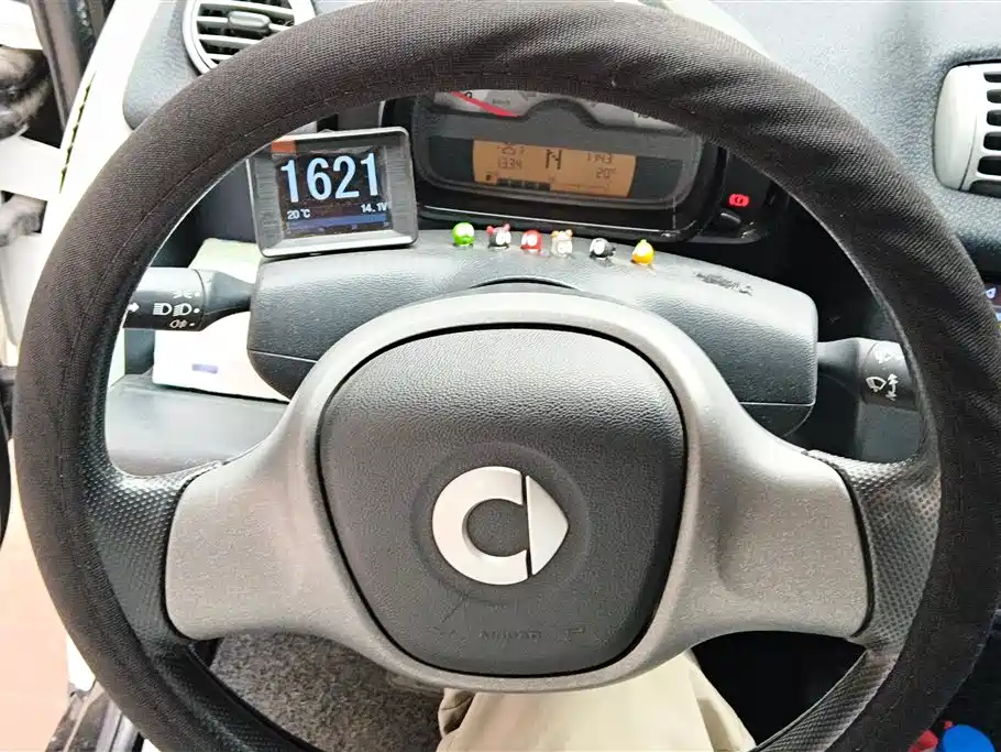 smart Fortwo 2015 — фото 15