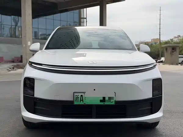 Li Auto L6 2024