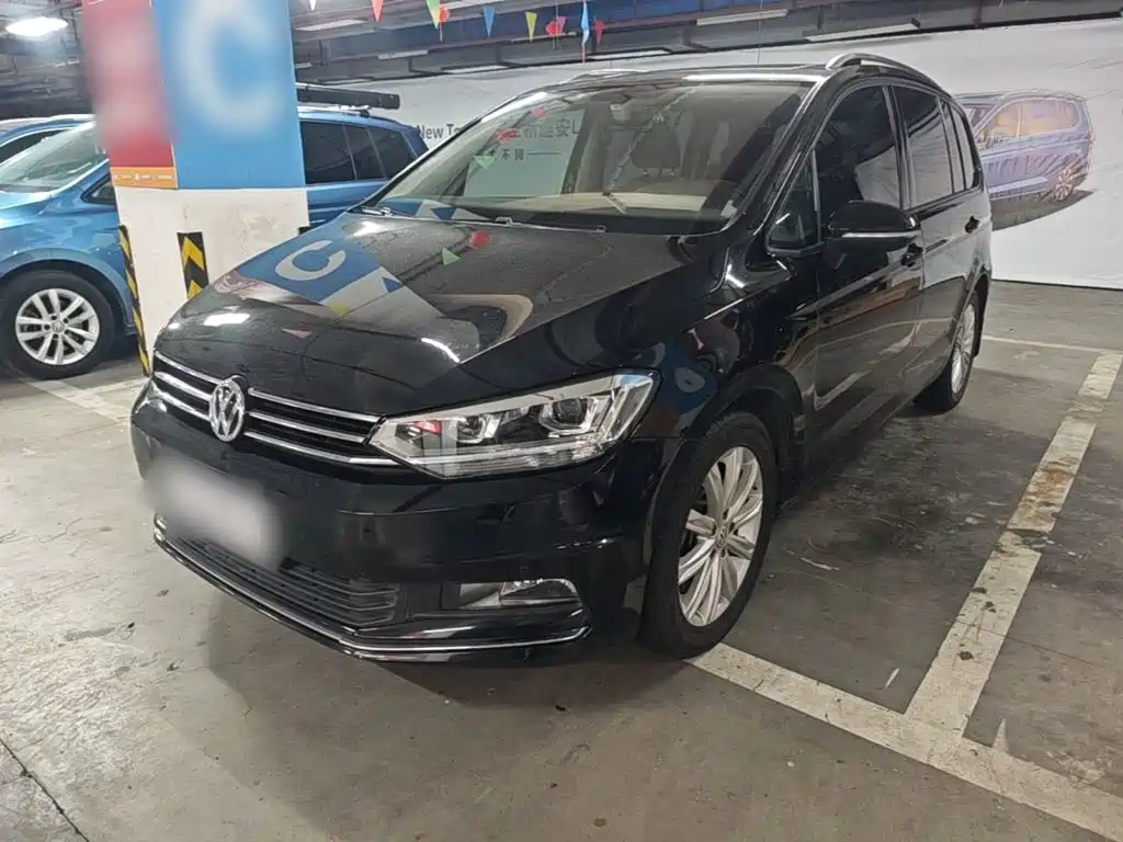 Volkswagen Touran 2018 — фото 2