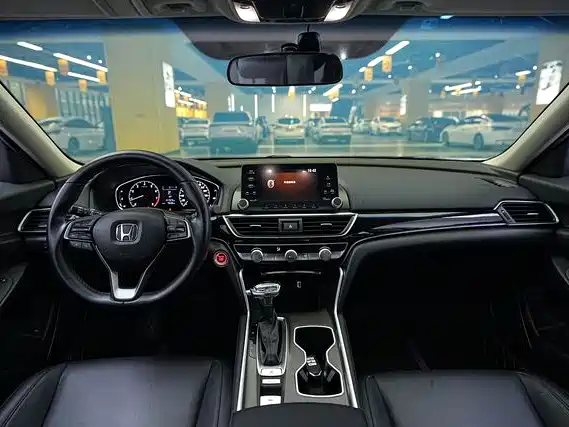Honda Accord 2019 — фото 7
