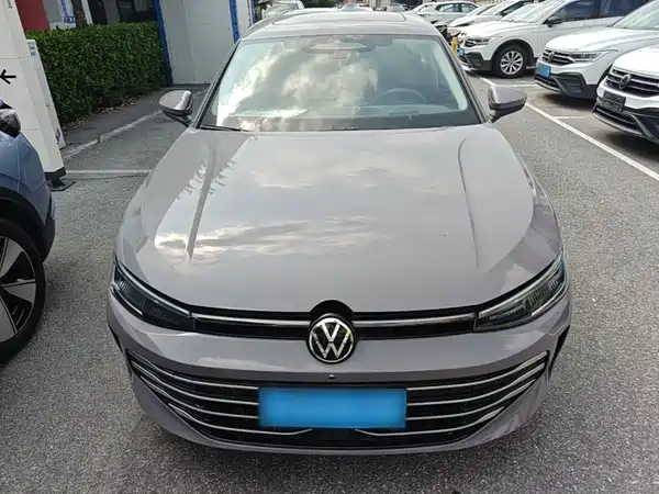 Volkswagen Passat 2024