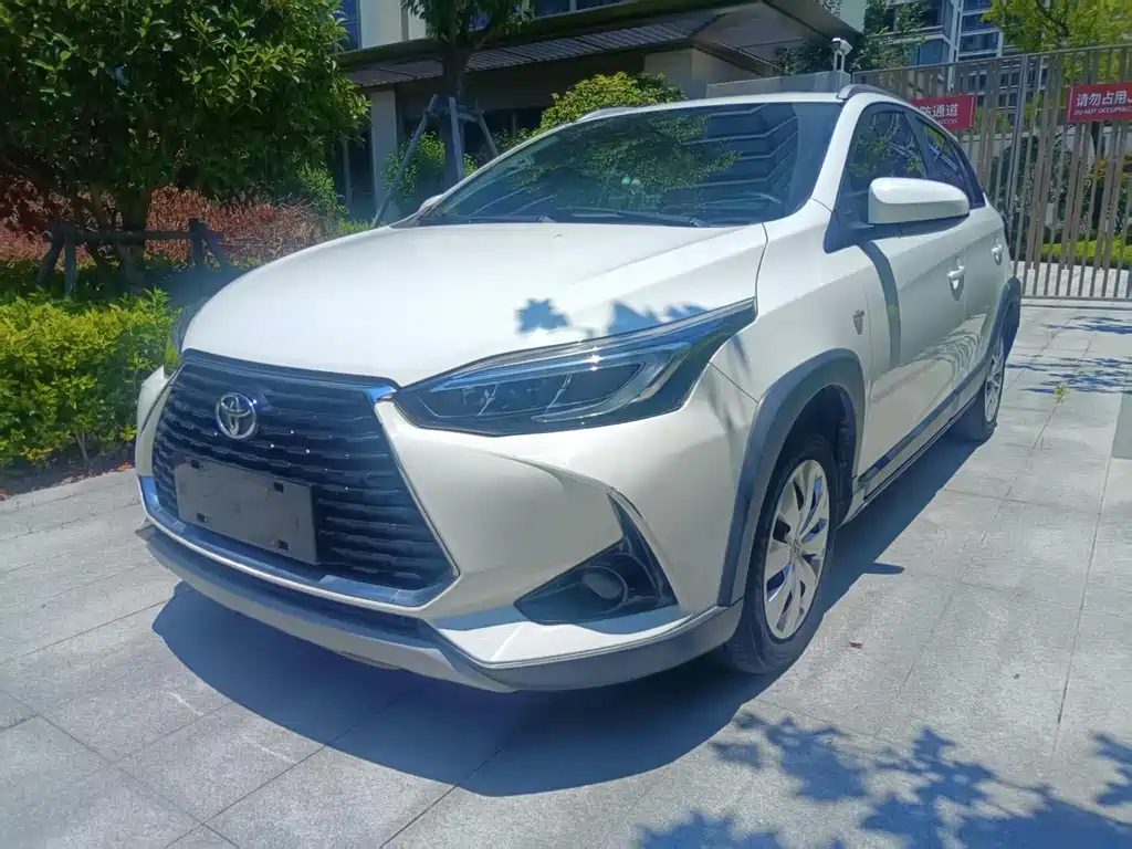 Toyota Yaris L 2022