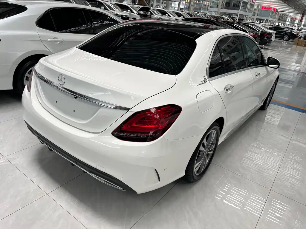 Mercedes-Benz C-Class 2021 — фото 11